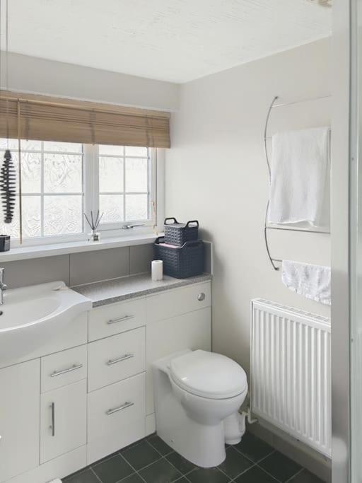 Private Guest House - Double Bedroom, En-Suite And Workspace With Private Entrance, First Floor With No Lift And No Full Kitchen Leicester Exterior foto